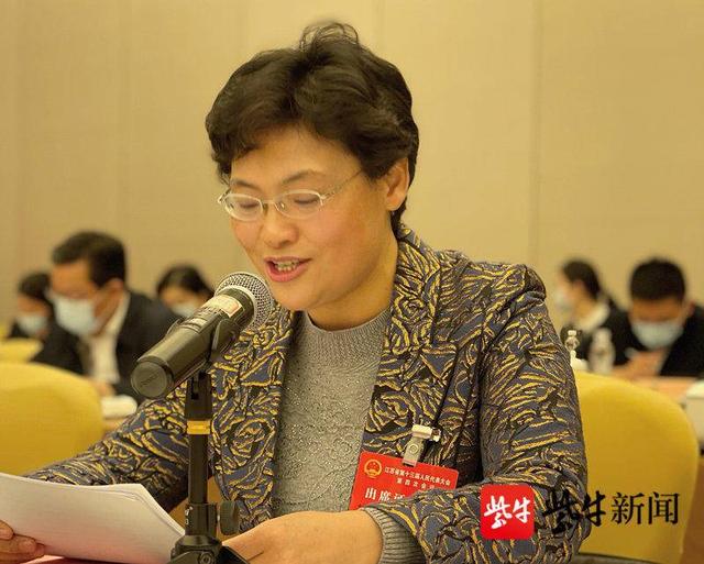 搶抓南通新機場建設(shè)的重大機遇，創(chuàng)建空港型自由貿(mào)易聯(lián)動創(chuàng)新發(fā)展區(qū)，成為撬動南通世界級家紡產(chǎn)業(yè)集群的新支點